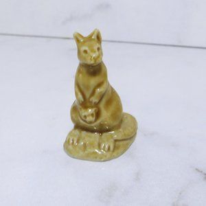 Vintage  Wade England  Rose Red Tea Collectibles  Animals Kangaroo